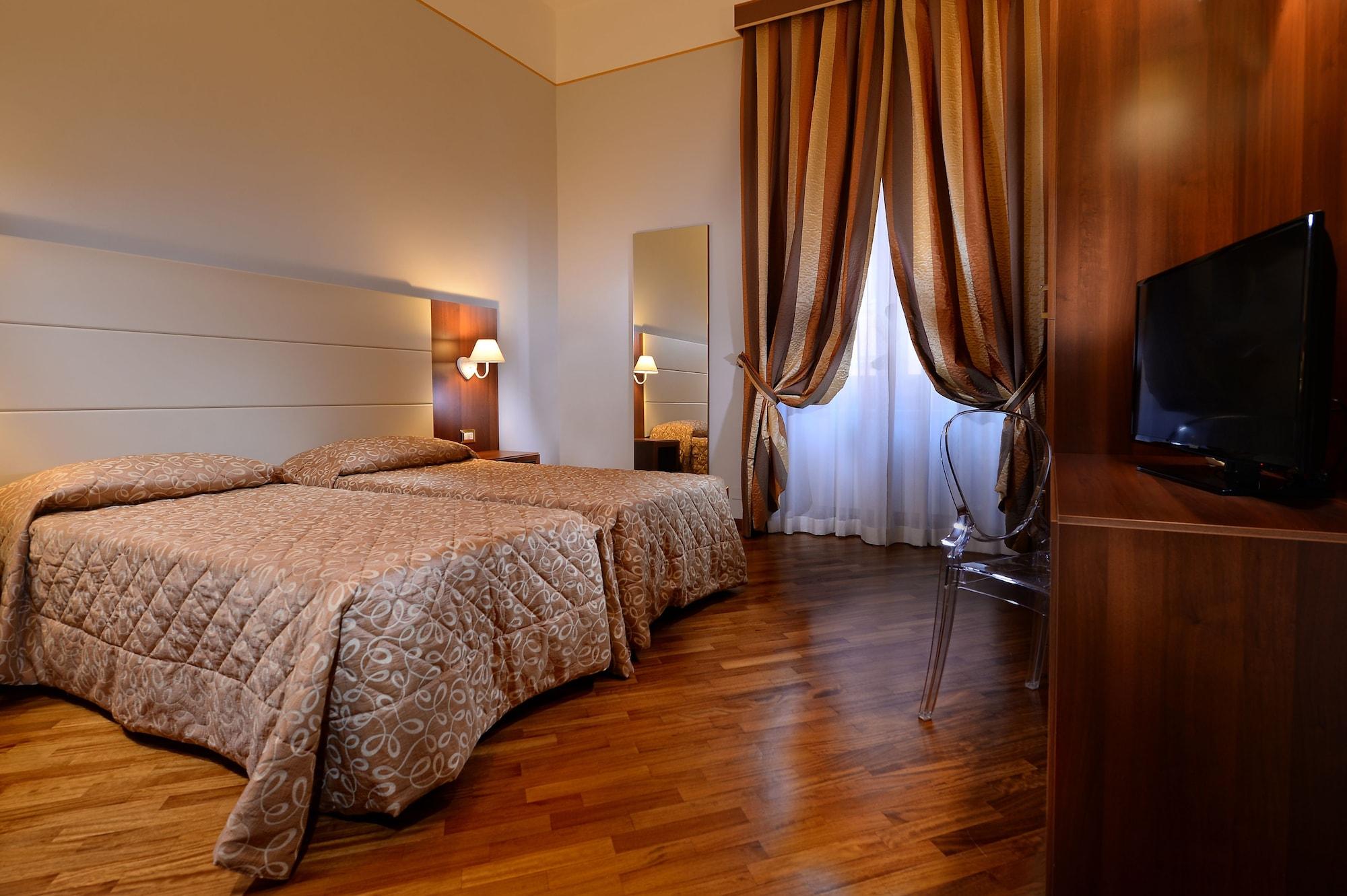 Hotell Golden 2*